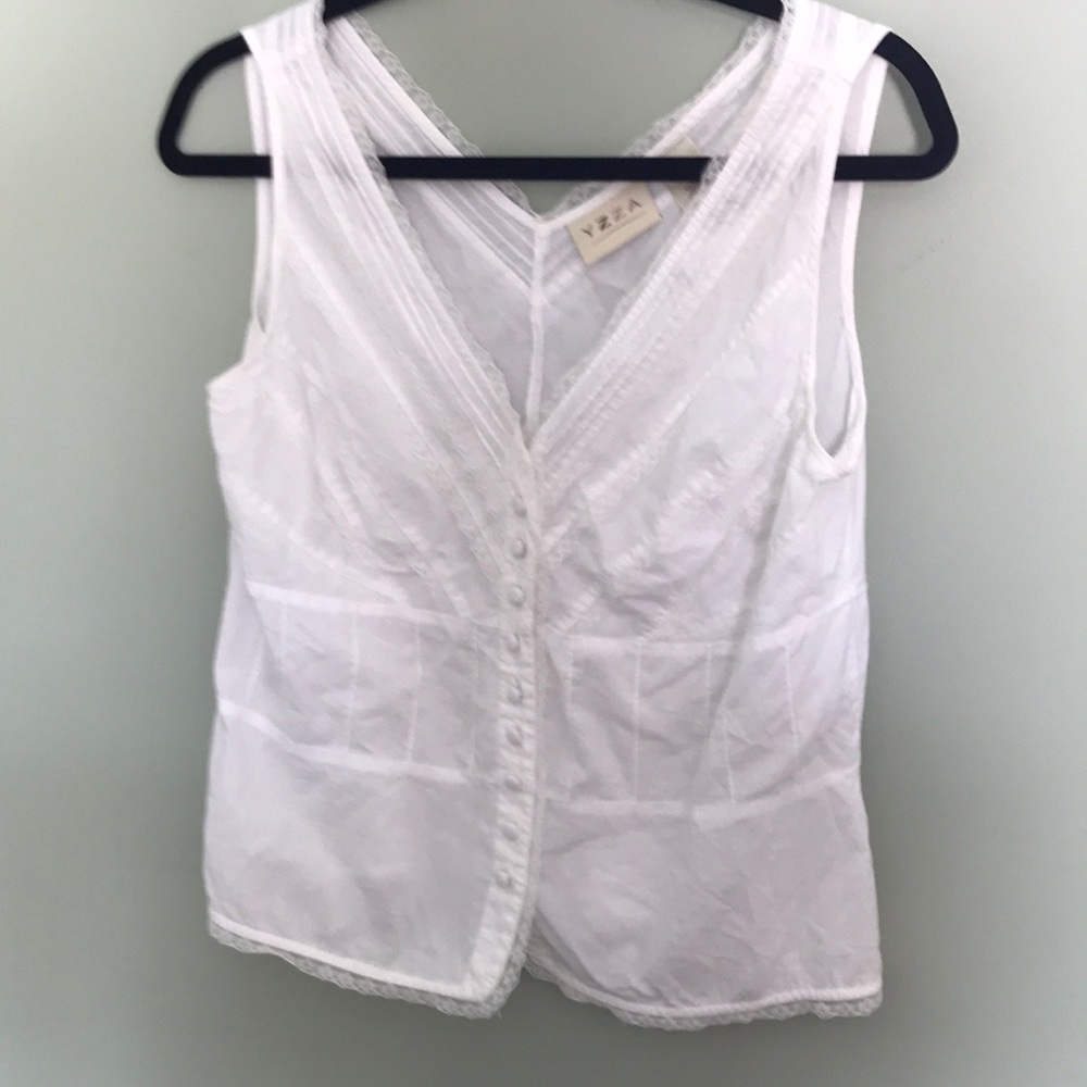 Yzza boho sleeveless white top with lace